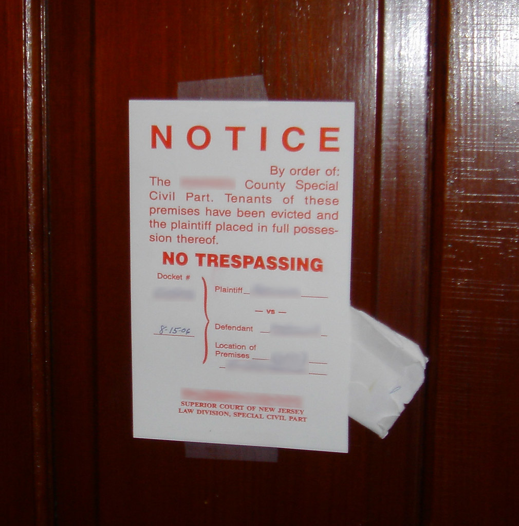 Lawyers Advocate Universal Legal Aid for Evicted Tenants