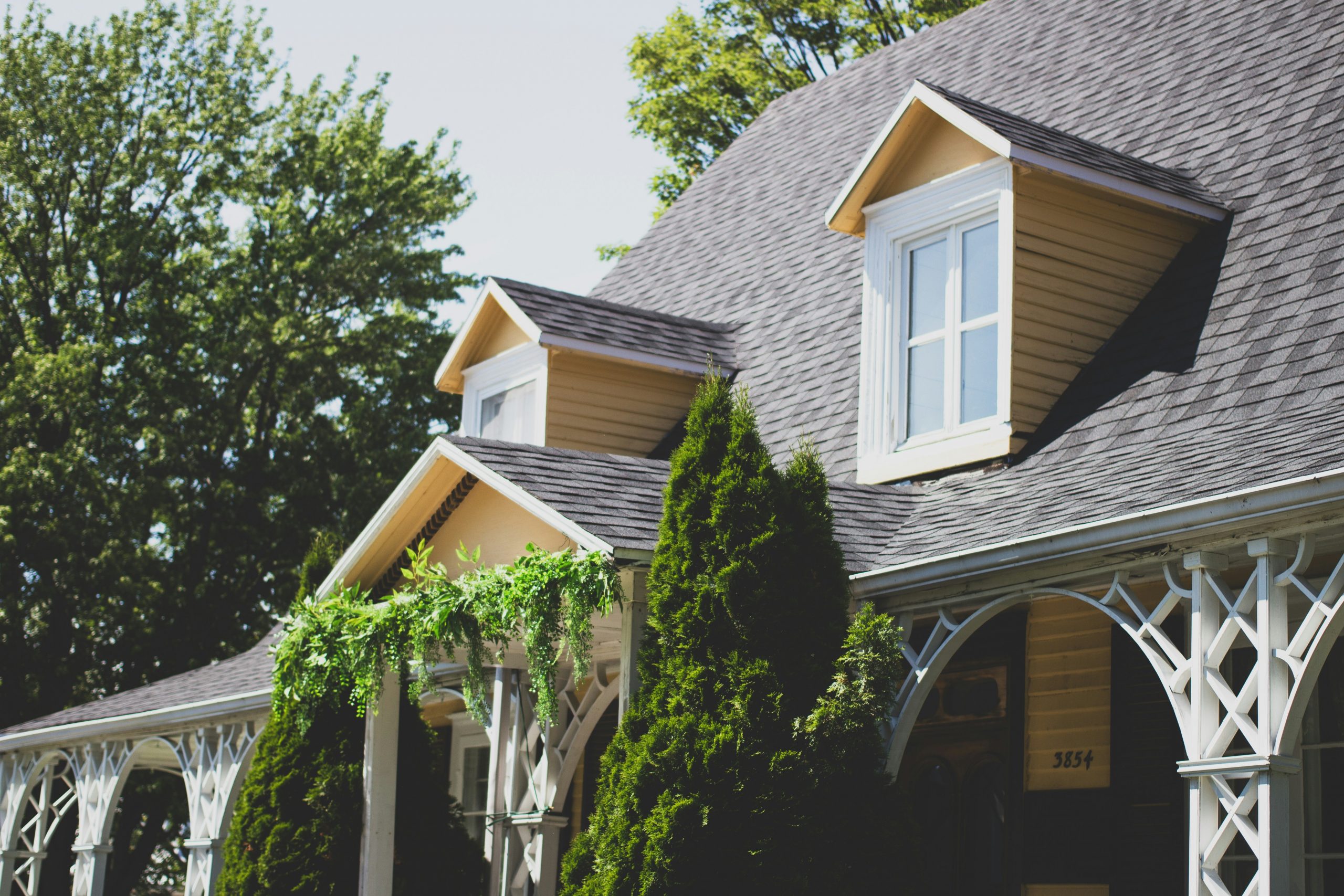 Housing Market Shows Momentum Despite High Interest Rates