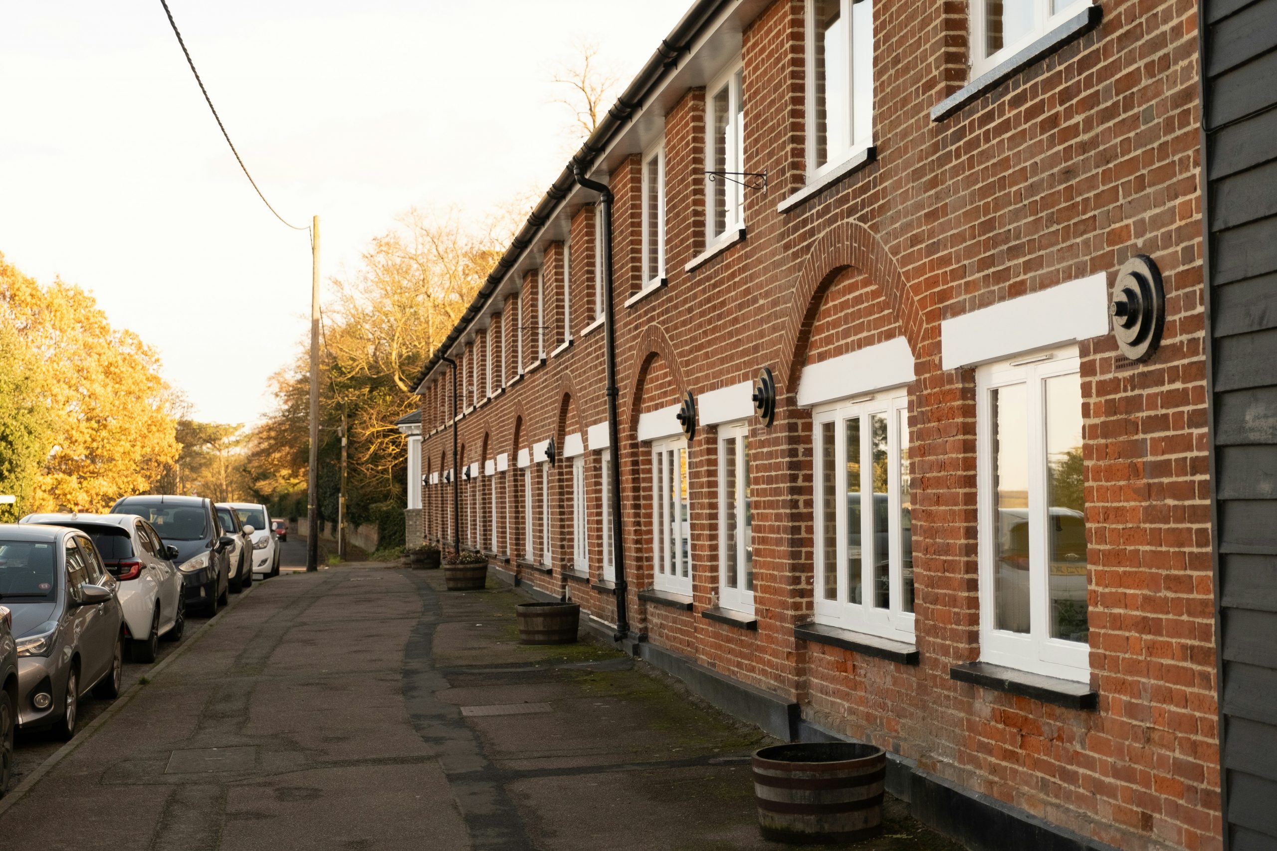 UK House Prices Rise 3.3%: What’s Ahead for 2025?