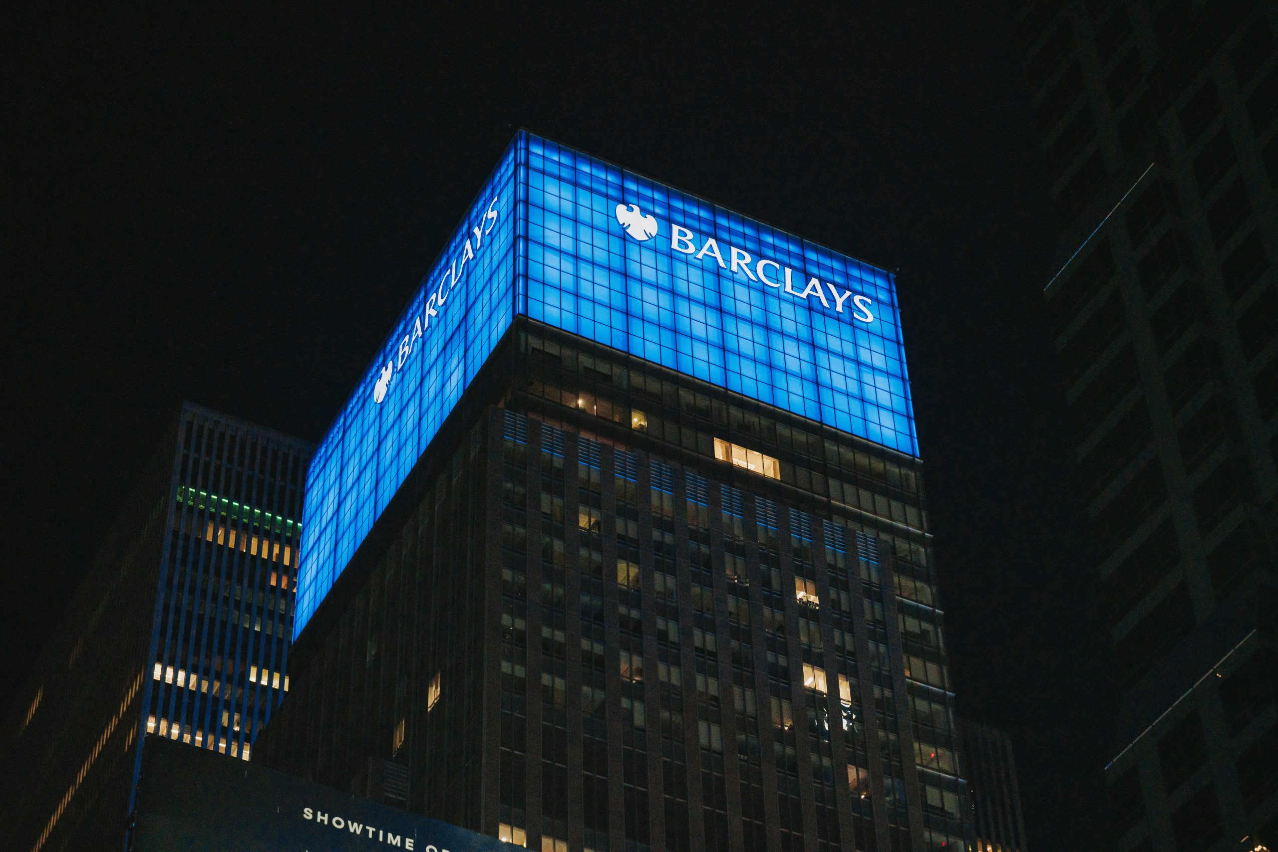 Barclays Lowers Mortgage Costs as Rates Fall
